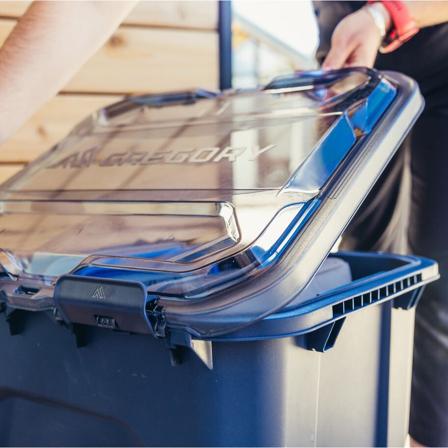 Alpaca Camp Box 50 in the color Nomad Green. image number 5