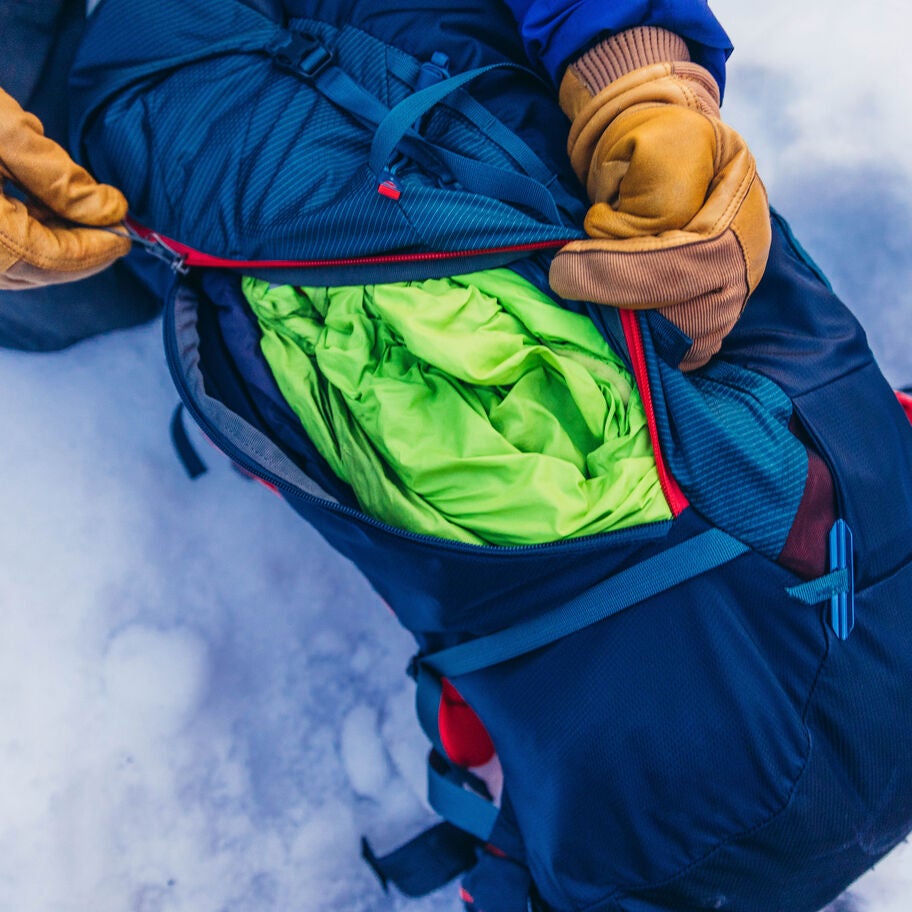 Targhee FastTrack 35 in the color Outlet | Spark Navy. image number 9