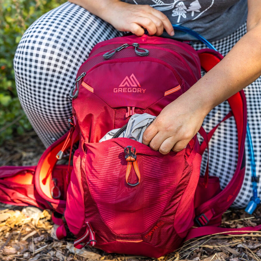 Maya 20 Plus Size in the color Outlet | Gregory x Unlikely Hikers | UH Purple. image number 5