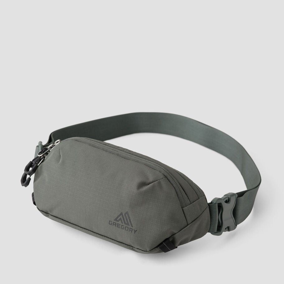 Rhune Belt Bag in the color Swiss Green. image number 0