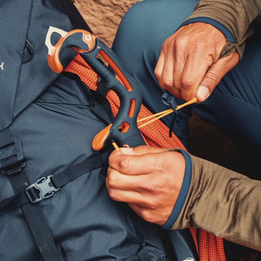 Alpinisto 50 in the color Summit Black. image number 5