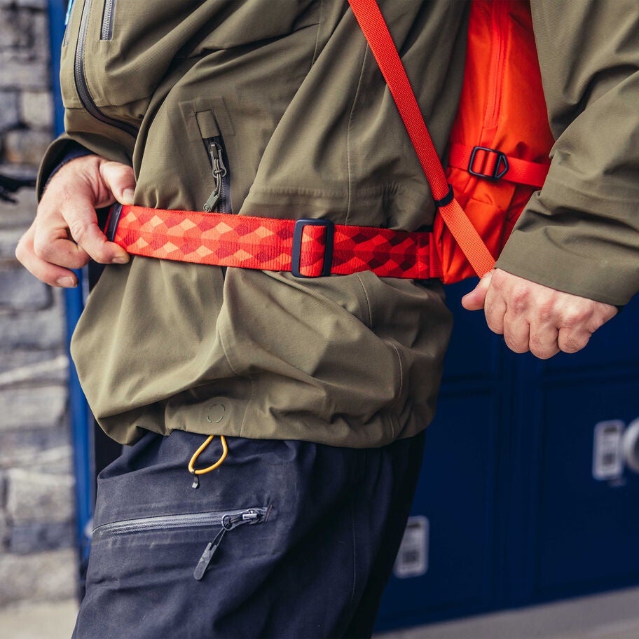 Verte 18 in the color Apres Orange. image number 5