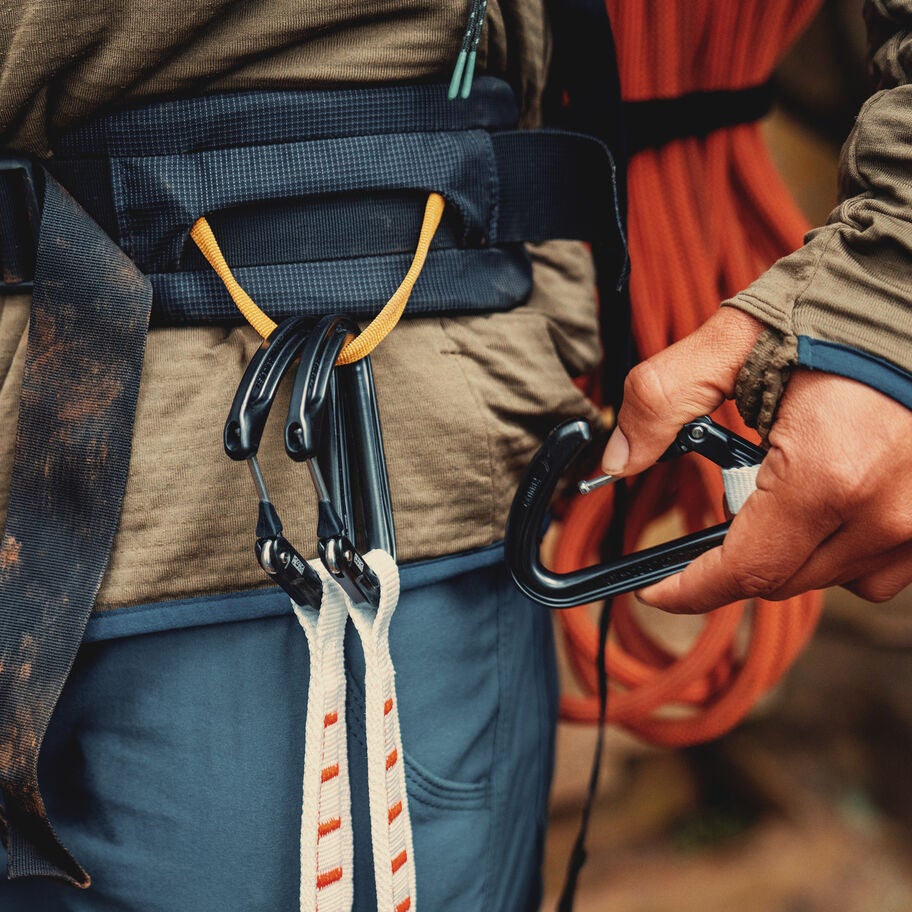 Alpinisto 30 in the color Summit Black. image number 6