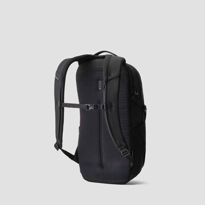 Signal 18 in the color Onyx Black.