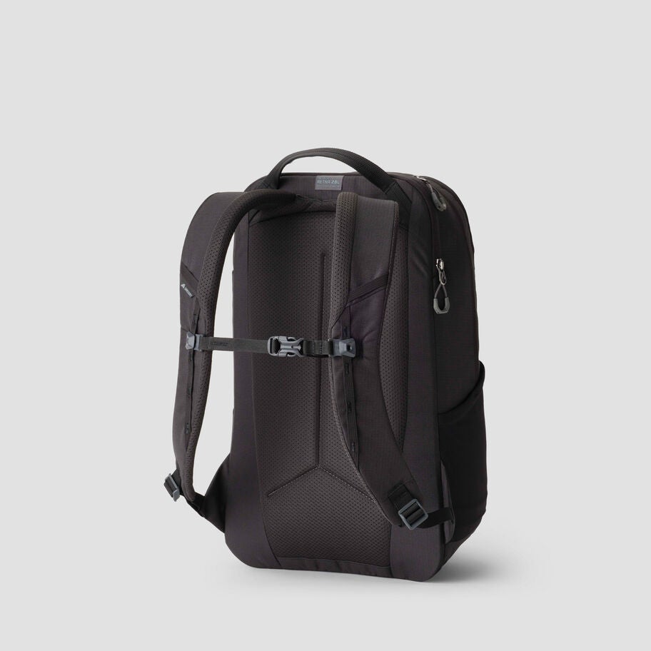 Retna 28 in the color OUTLET | Carbon Sky. image number 1