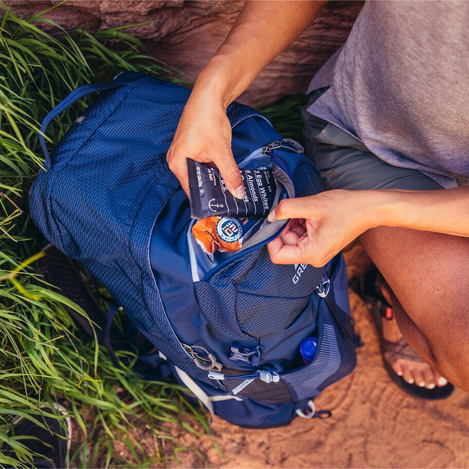 Juno 30 in the color Emerald Green. image number 7