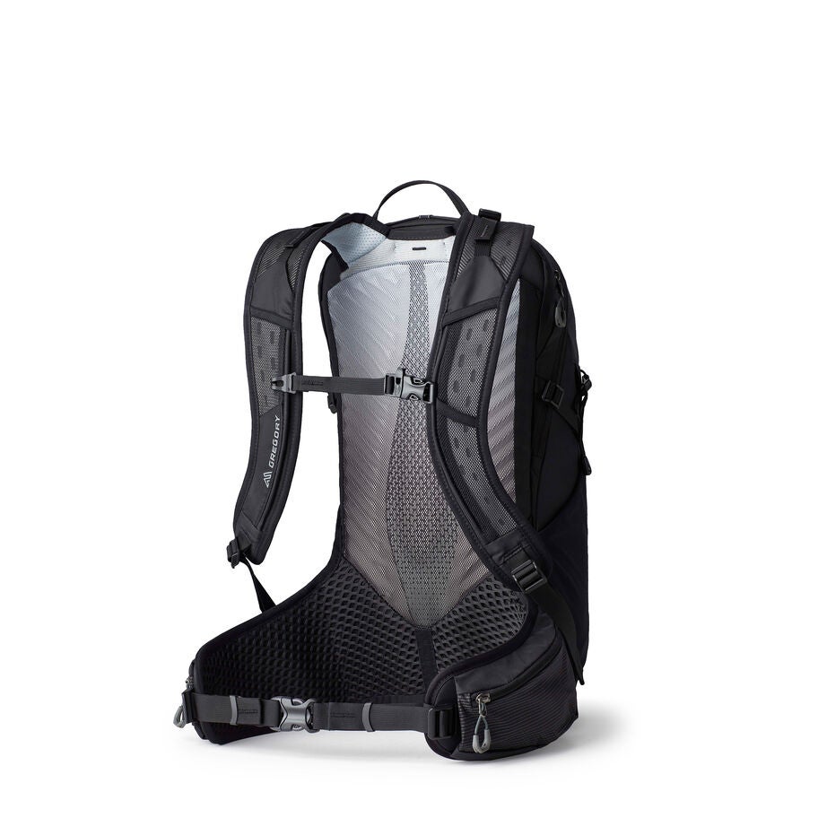 Miko 15 in the color Optic Black. image number 1