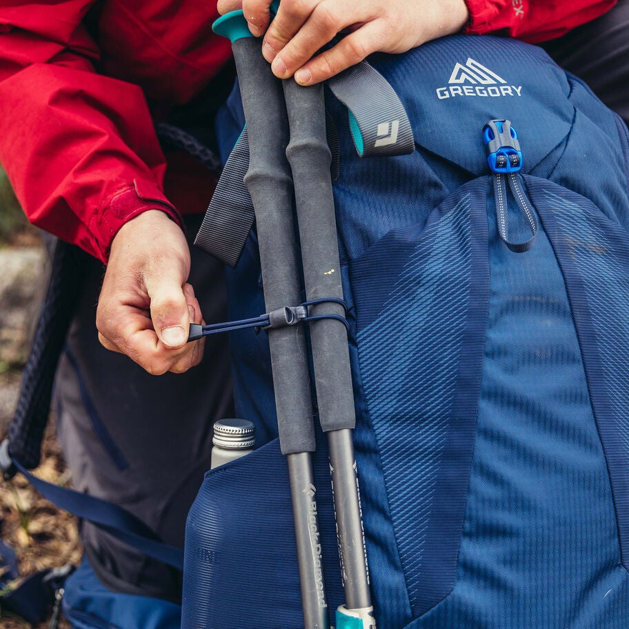 Zulu 30 in the color Rust Red. image number 5