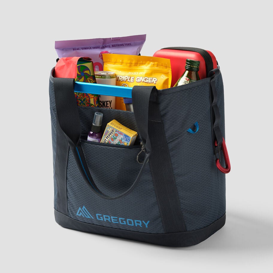 Alpaca Gear Road Trip Organizer in the color Nomad Green. image number 4