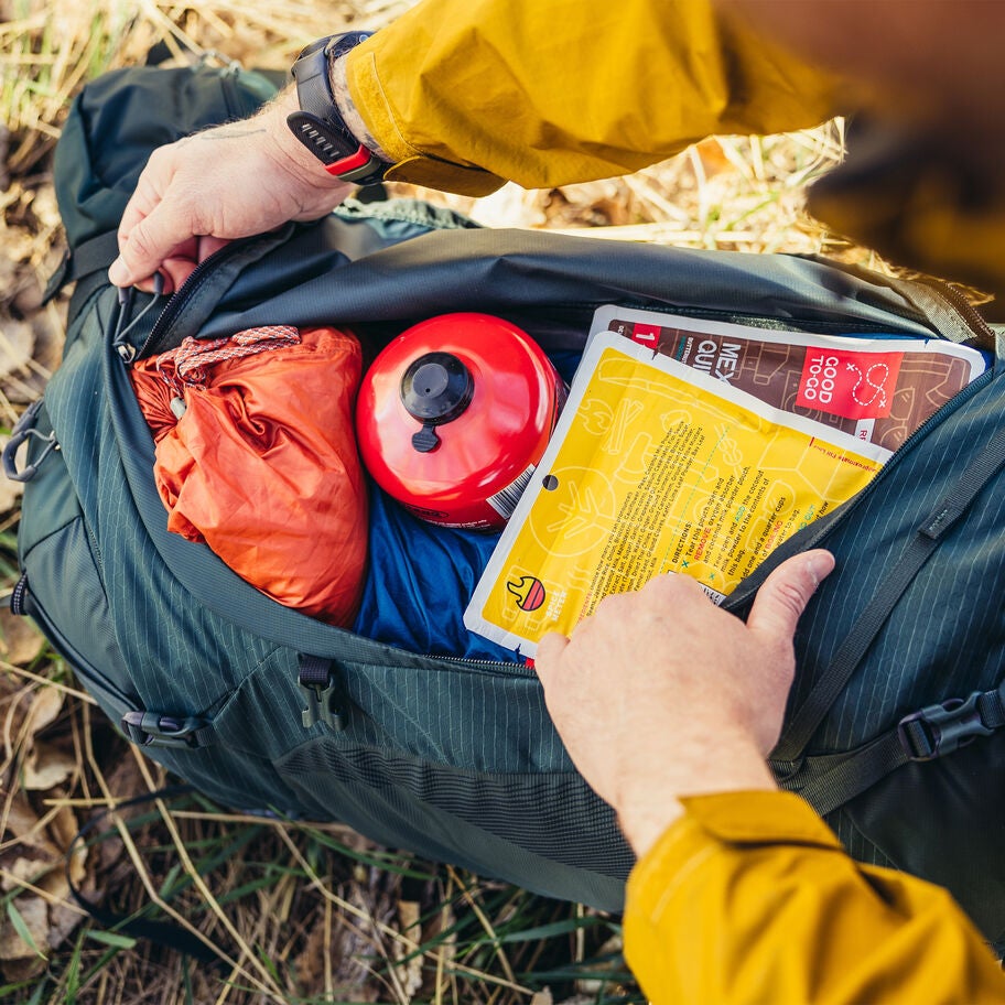 Paragon 60 in the color Desert Red. image number 9