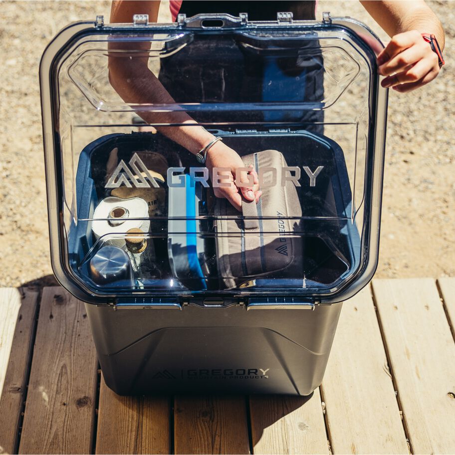 Alpaca Camp Box 50 in the color Nomad Green. image number 6