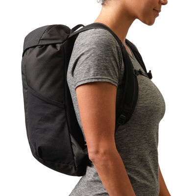 Nano 16 in the color .