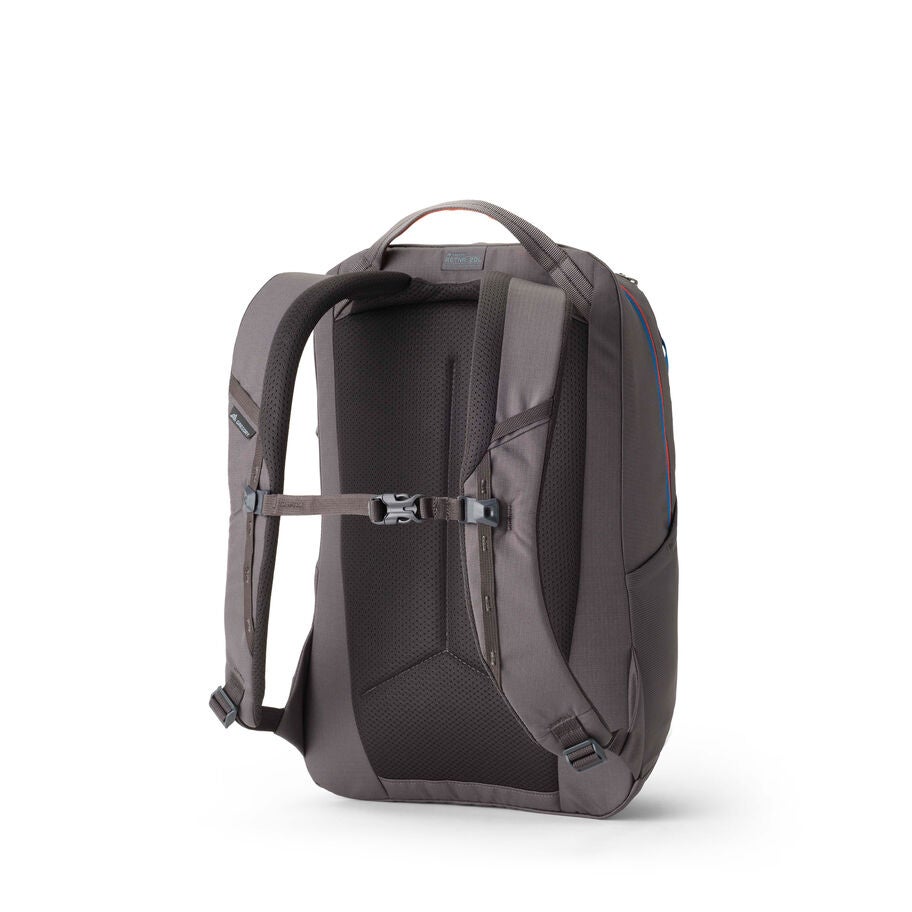 Retna 20 in the color Agate Grey. image number 1