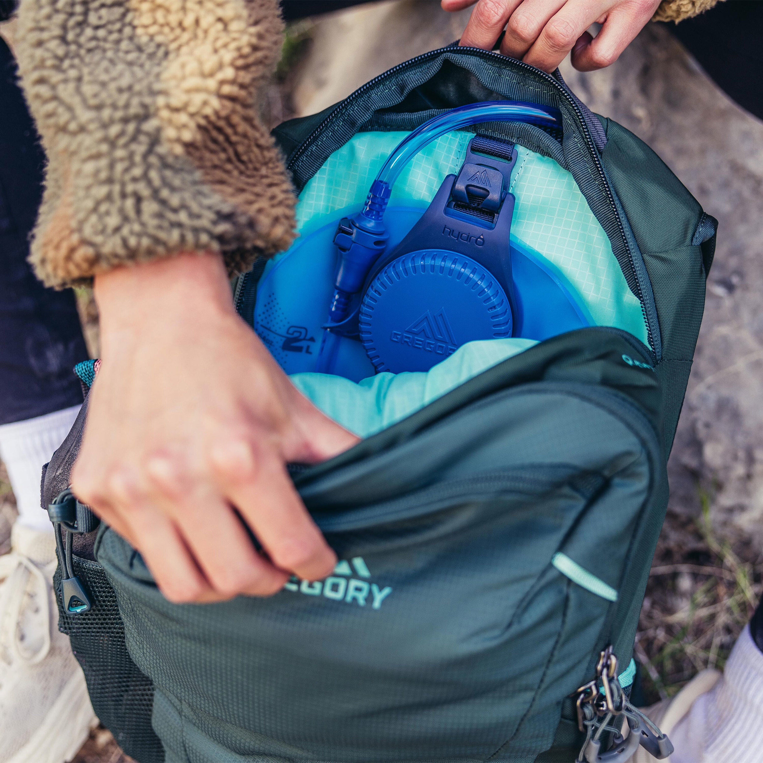 Swift 16 H2O | Women's Day Hiking Hydration Pack | Gregory