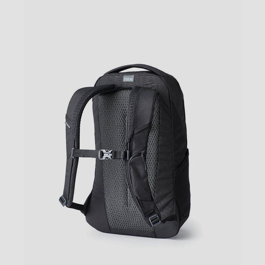 Rhune 20 in the color Carbon Black. image number 1