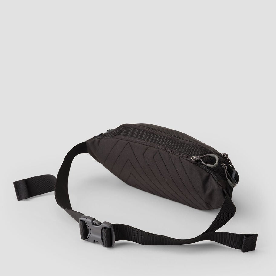 Nano Waistpack in the color Optic Black. image number 1