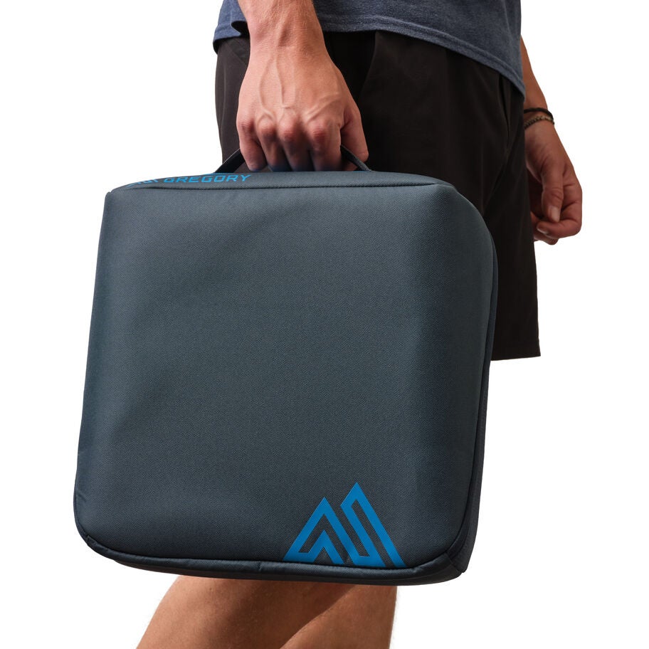 Alpaca Kitchen Case in the color Mirage Tan. image number 4