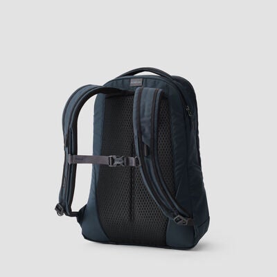 Outset 22 in the color Moonlight Navy.