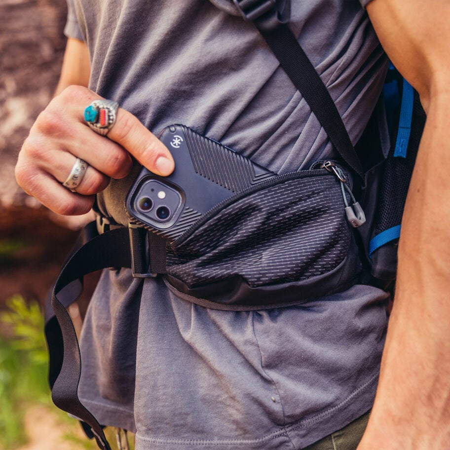 Citro 30 in the color Brick Red. image number 6