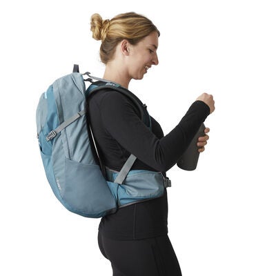 Juno 24 in the color Emerald Green.