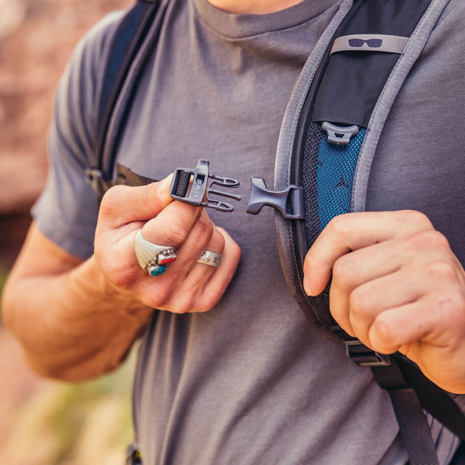 Citro 24 in the color Ozone Black. image number 5