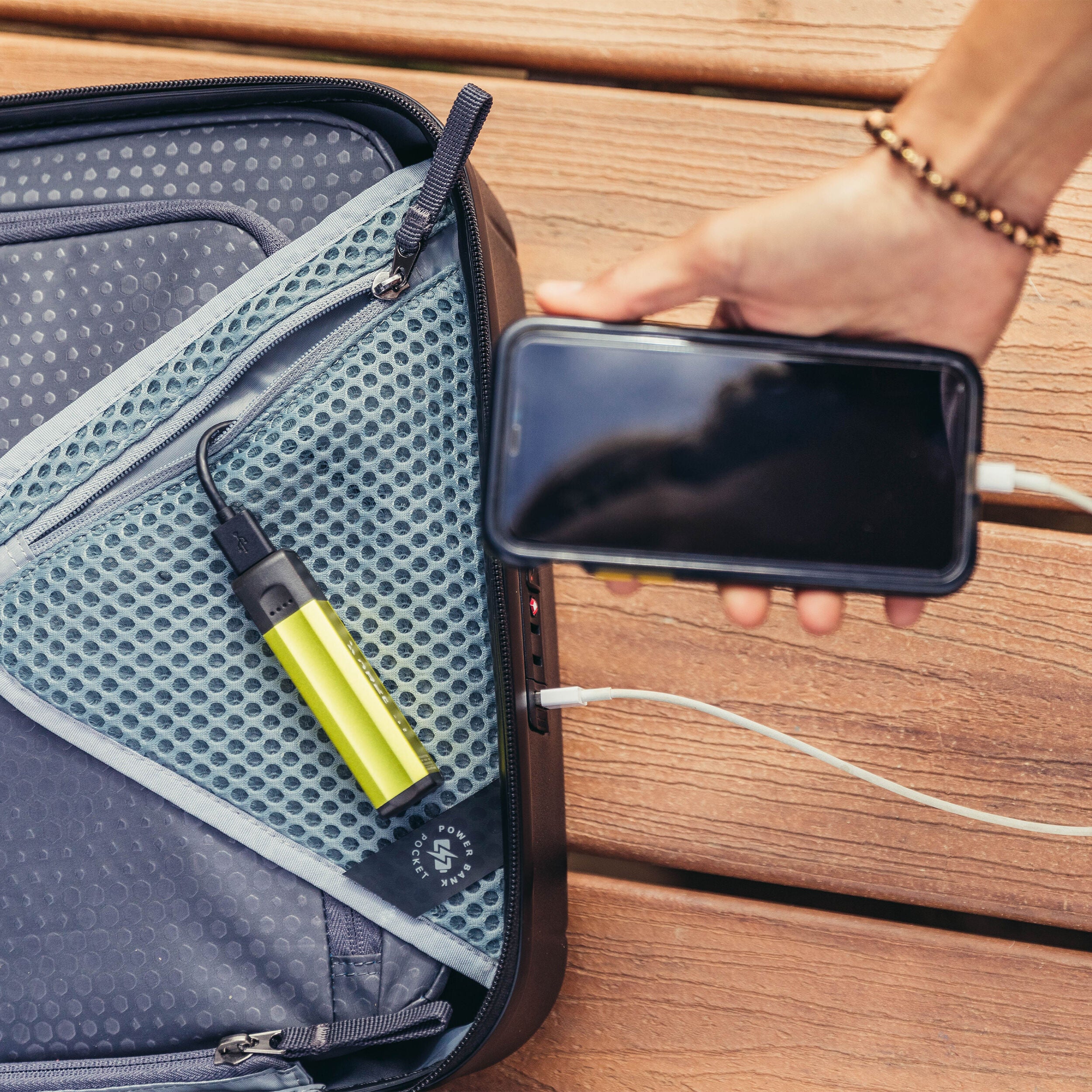 Quadro Pro Hardcase 22" in the color Deep Navy. image number 6