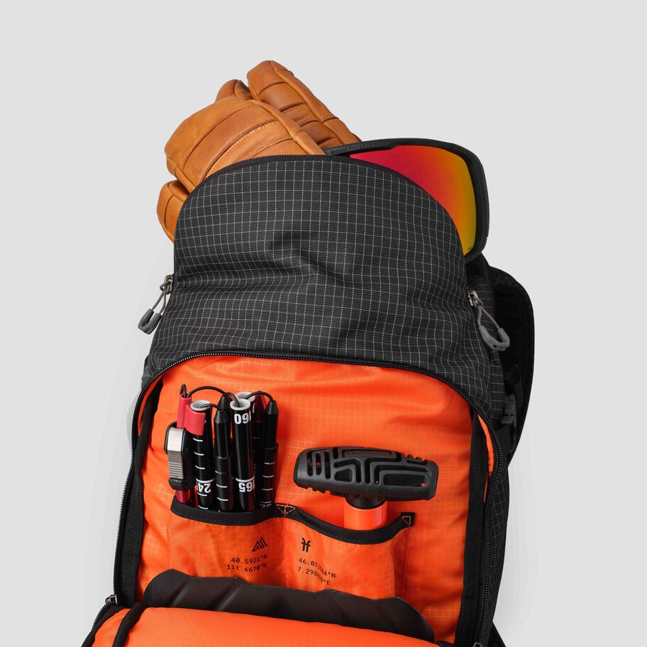 Faction x Targhee 32 in the color Agent Black. image number 4
