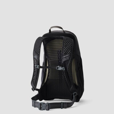 Arrio 20 in the color Shadow Pine Black.
