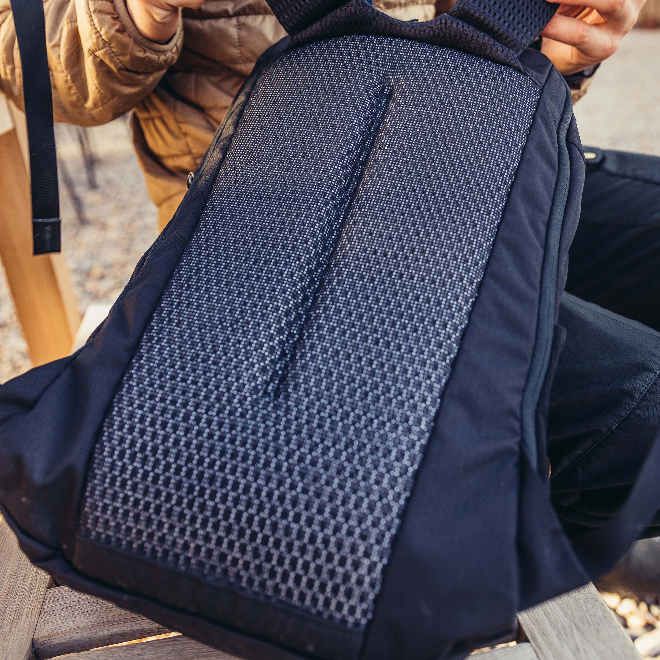 Rhune 25 in the color Matte Navy. image number 7