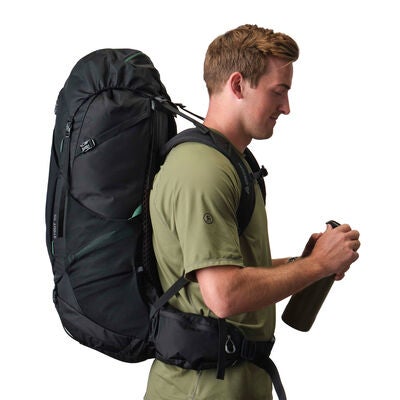 Gregory x Finisterre Stout 55 in the color .