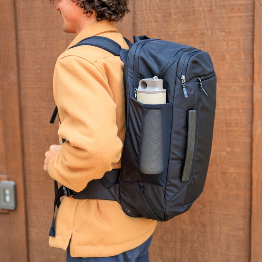 Border Carry-On 40 in the color Black Lichen. image number 7