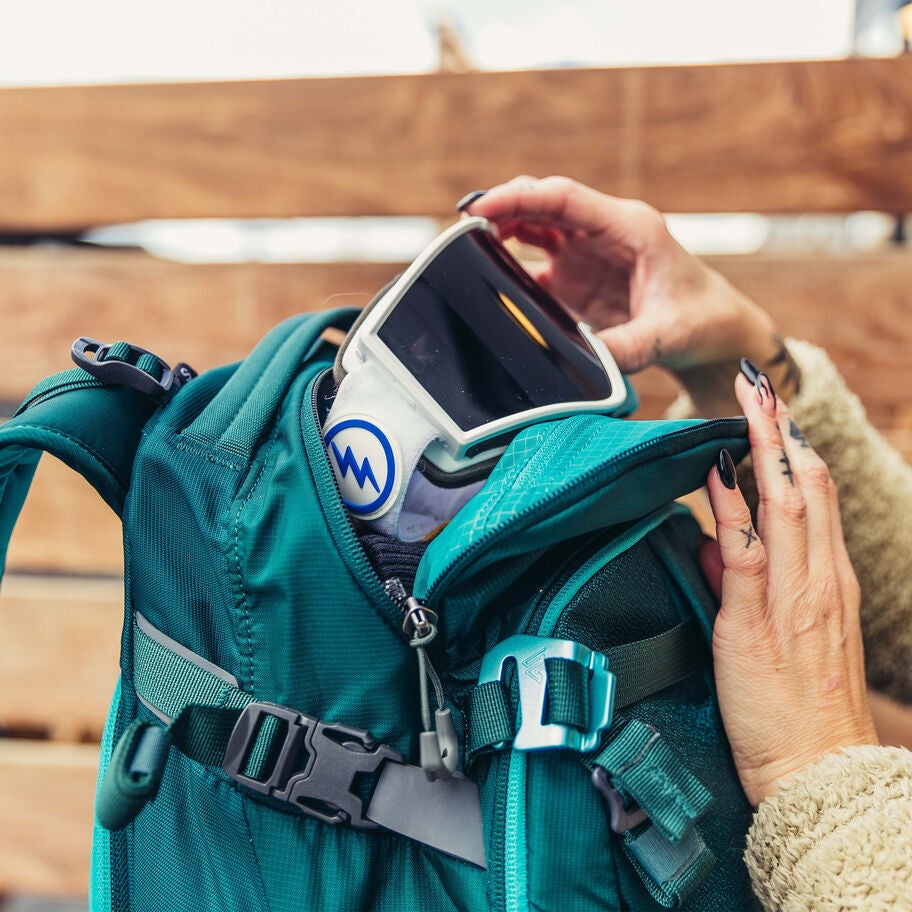 Women's Targhee 30 in the color Emerald Teal. image number 5