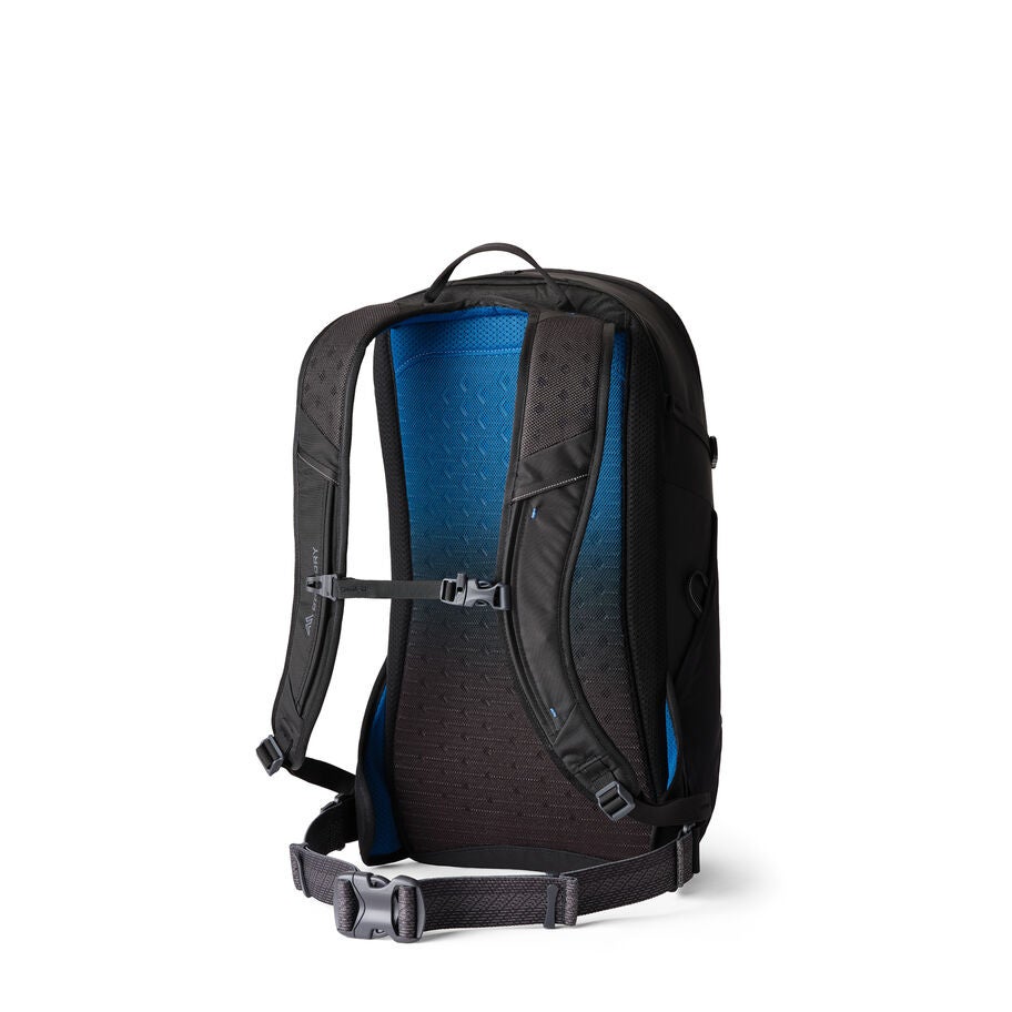 Kiro 24 in the color Alpine Black. image number 1