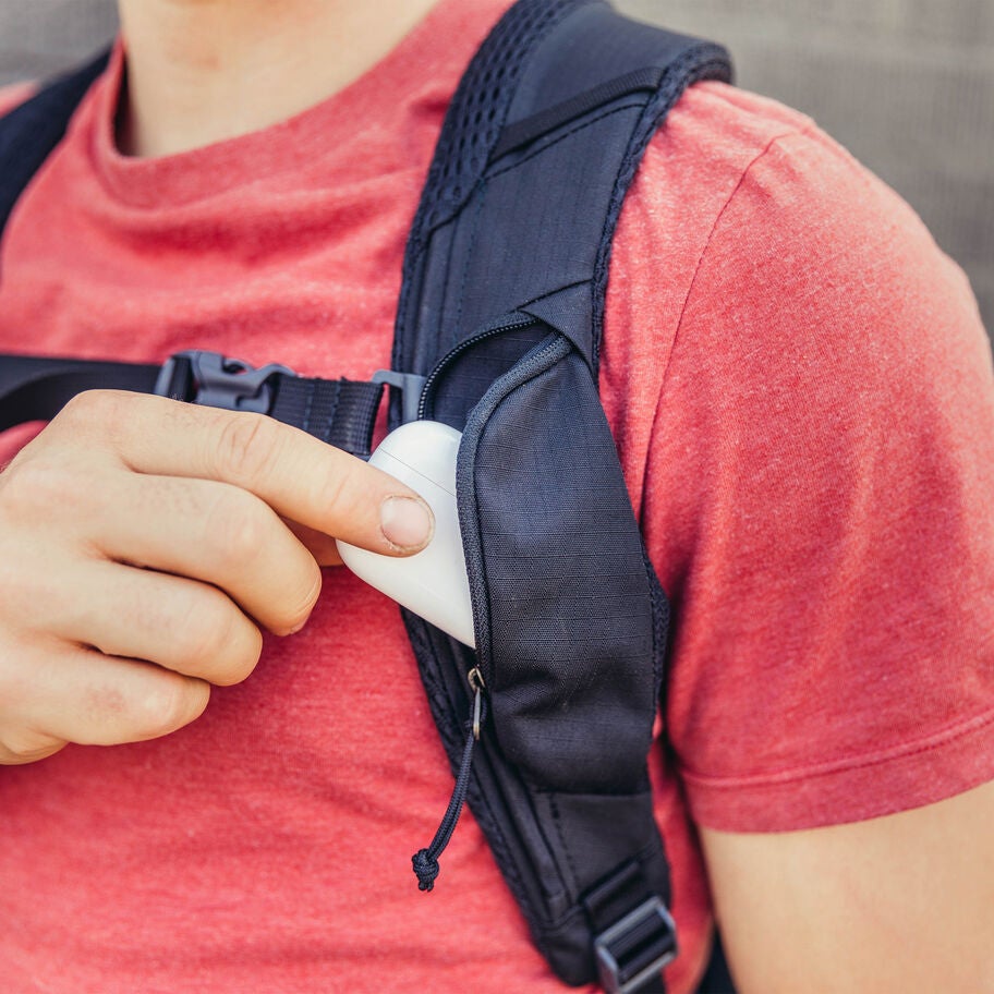 Rhune 22 in the color Swiss Green. image number 5