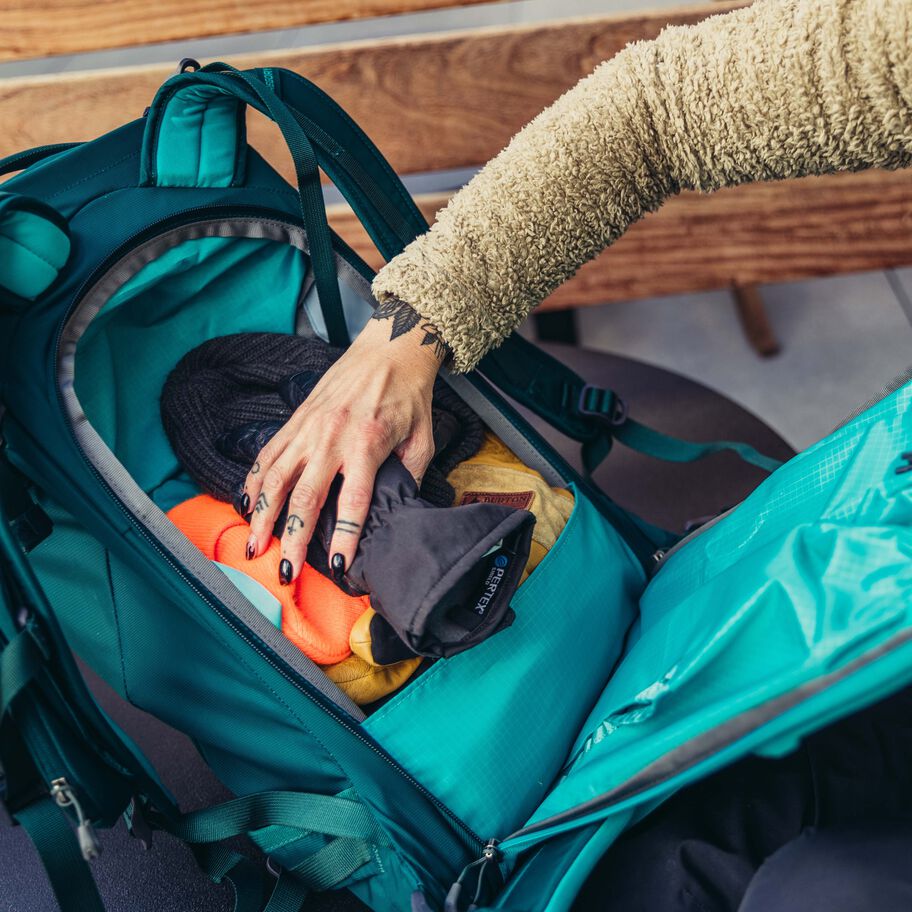 Women's Targhee 30 in the color Jade Green. image number 5
