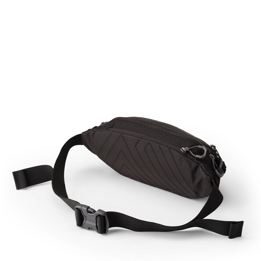 Nano Waistpack in the color Optic Black. image number 1